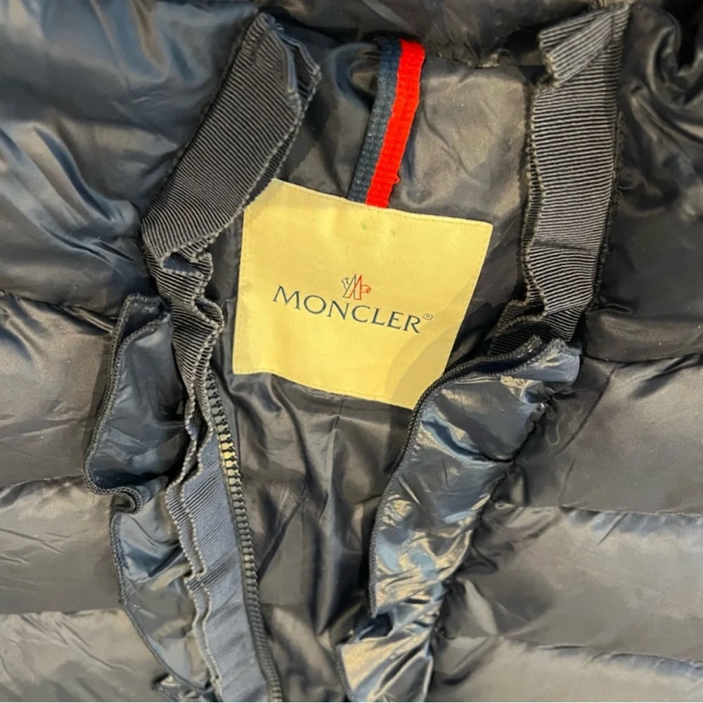 Moncler Puffer Jacket - Picture 6 of 8